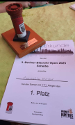 Urkunde und Pokal 1. Platz Damen 